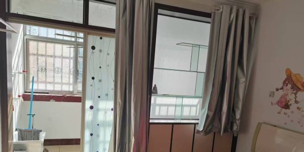 出租学区房，东方超市东临宏泰社区