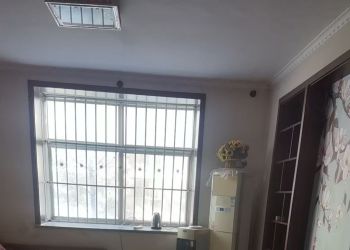 华苑怡景两室两厅拎包入住，一楼带车库