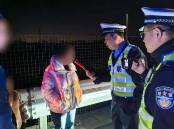 沂南交警扎实开展“巡查宣防”统一行动